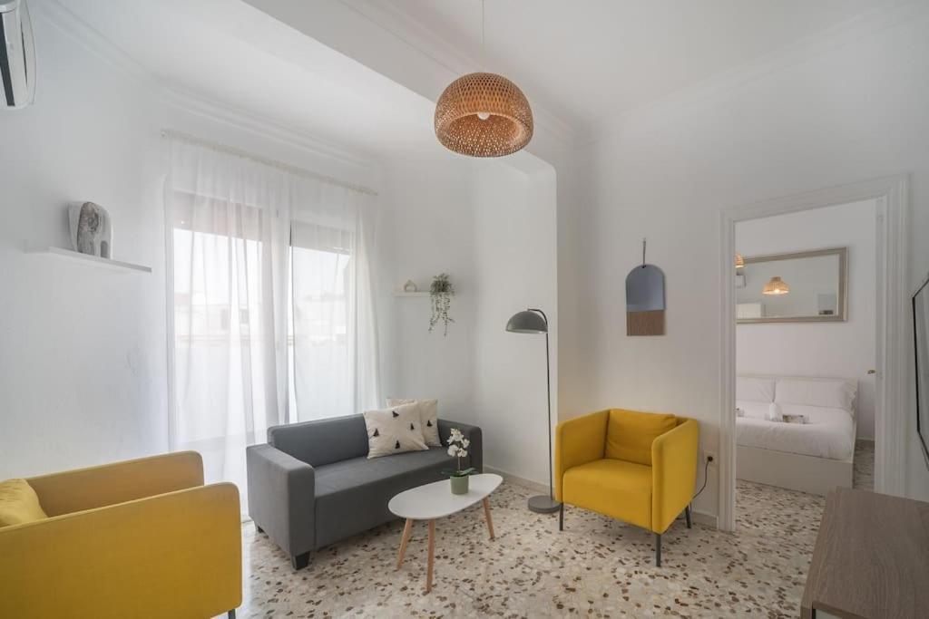 Atico Ispal Con Terraza En Centro Seville Luaran gambar