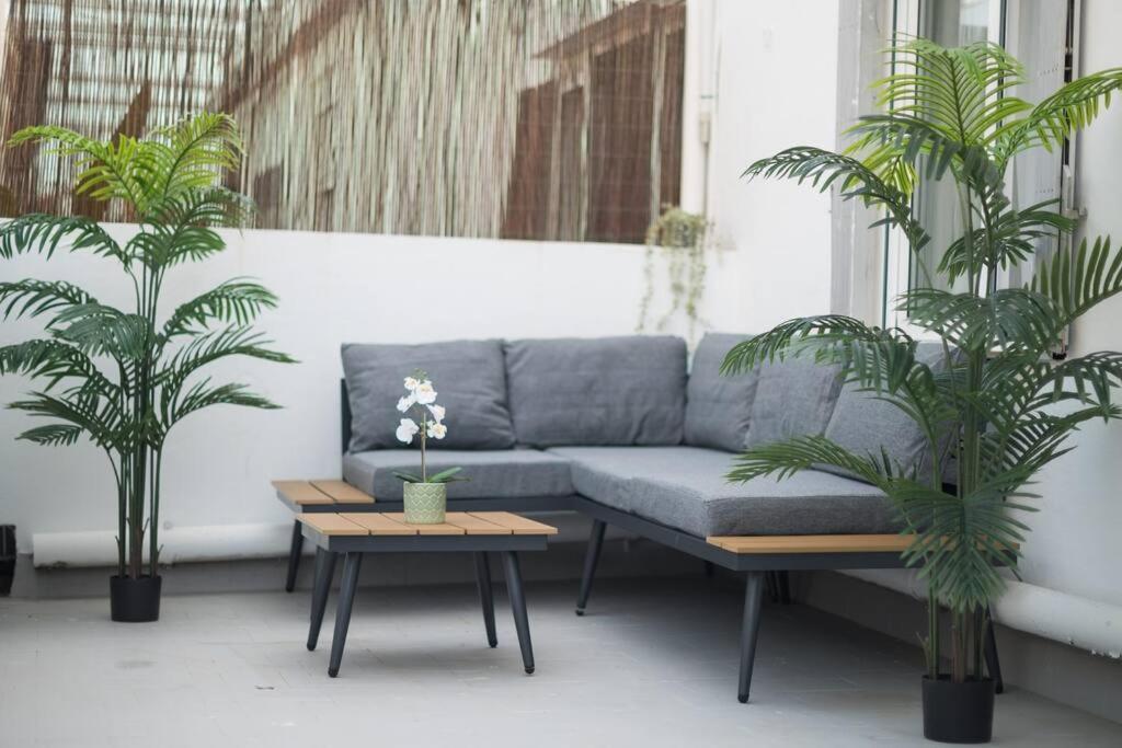 Atico Ispal Con Terraza En Centro Seville Luaran gambar