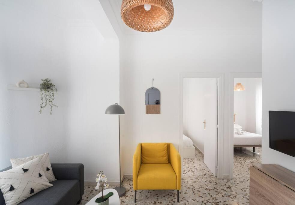 Atico Ispal Con Terraza En Centro Seville Luaran gambar